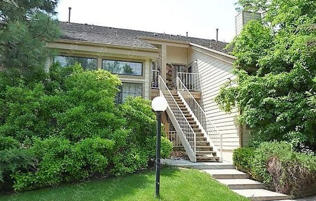 Cozy 2-Bed/2-Bath Boulder Home | Available NOW!