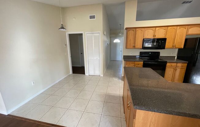 3 Bedroom 2 Bathroom in Deltona! AVAILABLE JANUARY 15th!