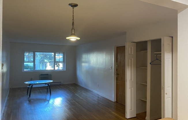 22 LAUREL ST