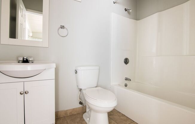 Studio, 1 bath, 975 sqft, $1,695, Unit 147