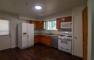 3 beds, 1 bath, $1,150