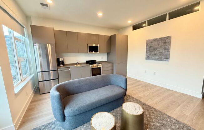 1 bed, 1 bath, 569 sqft, $2,099, Unit 405
