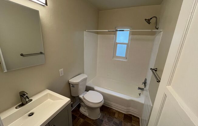 Studio, 1 bath, 600 sqft, $1,798, Unit 14