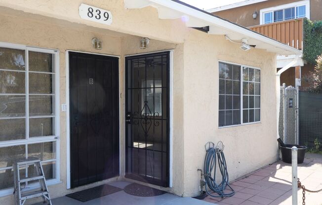 Single level duplex 2 br 1 ba in Chula Vista CA