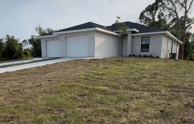 Newly constructed DUPLEX for rent in Punta Gorda FL!! 3BED/2BATH EACH SIDE