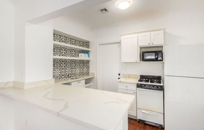 1 bed, 1 bath, $1,295