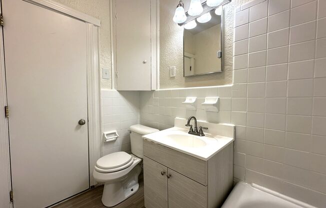 1 bed, 1 bath, 550 sqft, $1,115, Unit Apt 203