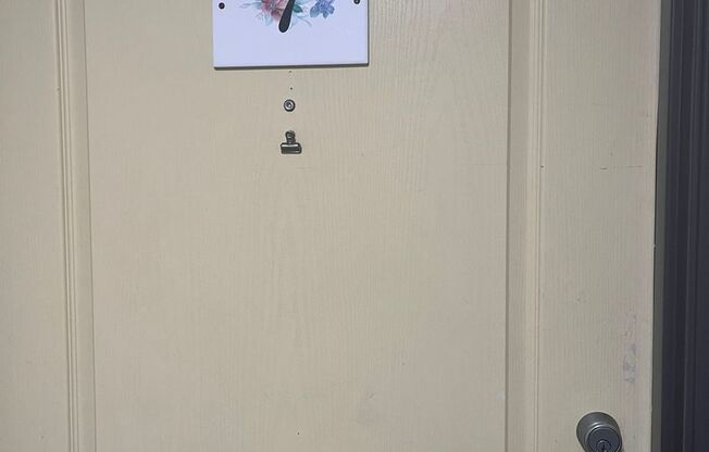 1 bed, 2 baths, 900 sqft, $2,200, Unit 007