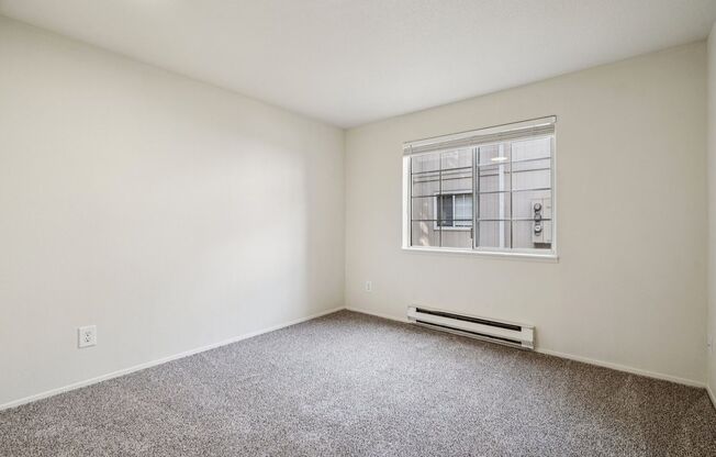 2 beds, 2 baths, 900 sqft, $1,595, Unit X182