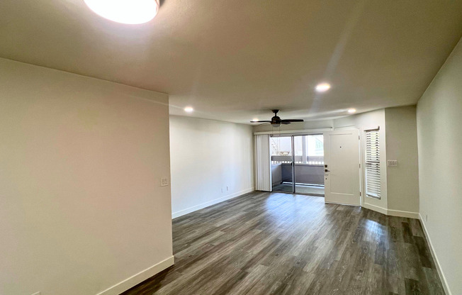 1 bed, 1 bath, 908 sqft, $2,450, Unit 307