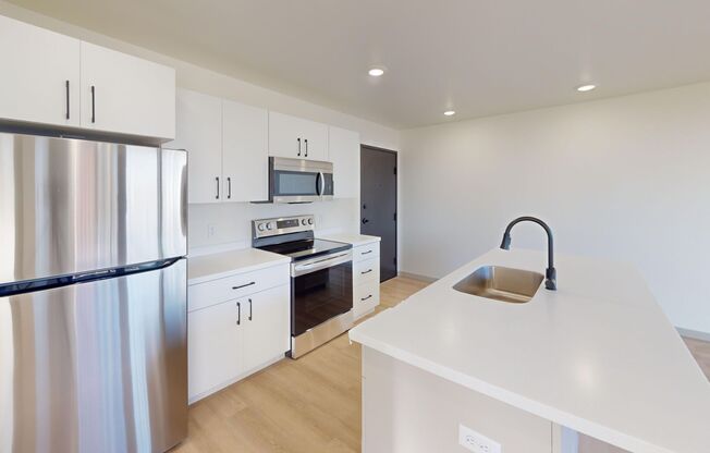 1 bed, 1 bath, 468 sqft, $745, Unit 2405-104