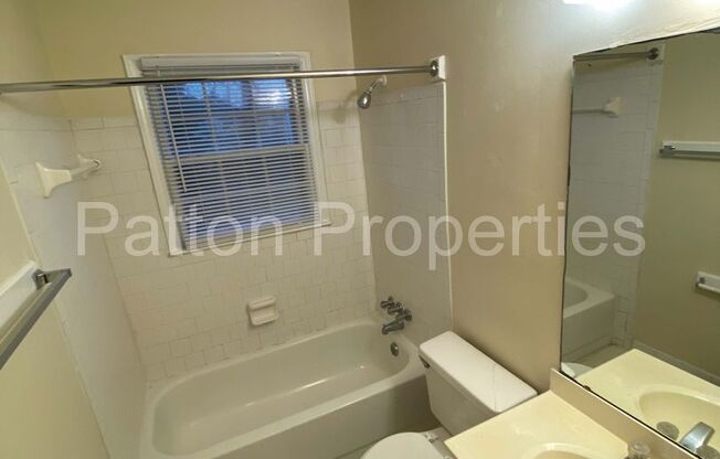 3 beds, 1 bath, $1,395