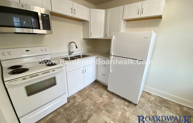 2 beds, 1 bath, 500 sqft, $999, Unit 675 E 5th Ave #5