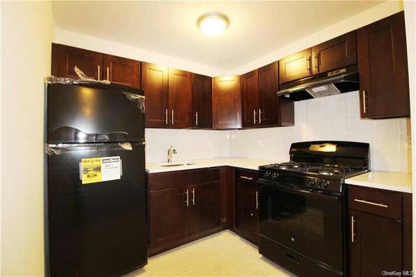 3 beds, 3 baths, 904 sqft, $3,464, Unit 3