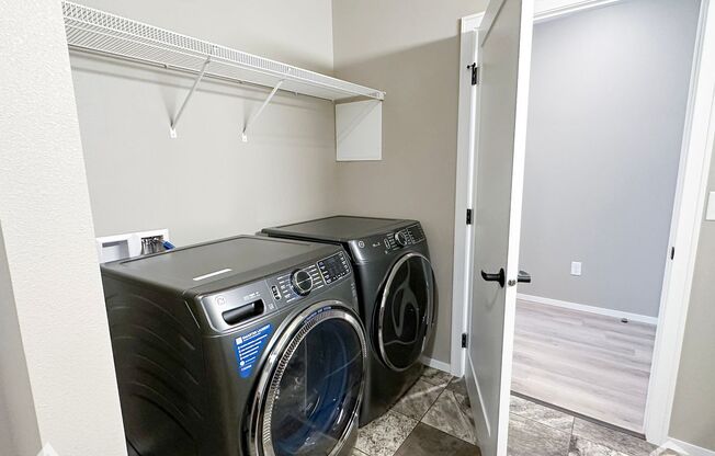 Studio, 1 bath, 558 sqft, $925, Unit 5521-5214