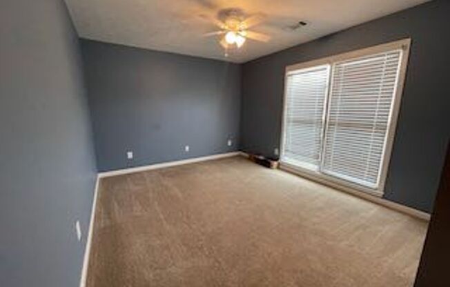 3 beds, 2 baths, $1,650