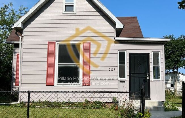 Updated 3 Bedroom, 1.5 Bathroom Home In the Heart of Anderson, Available Now.