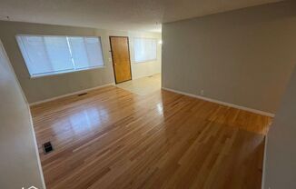 3 beds, 1 bath, 1,024 sqft, $1,495, Unit 1114