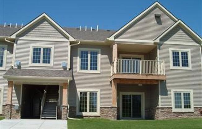 2 beds, 2.5 baths, 1,200 sqft, $1,475, Unit 09-202