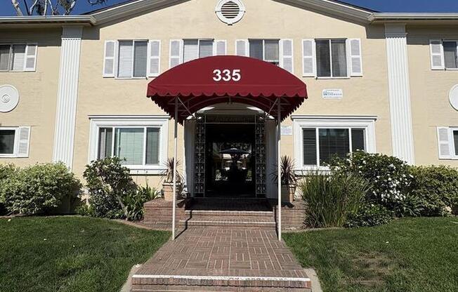 335 S LOS ROBLES AVE