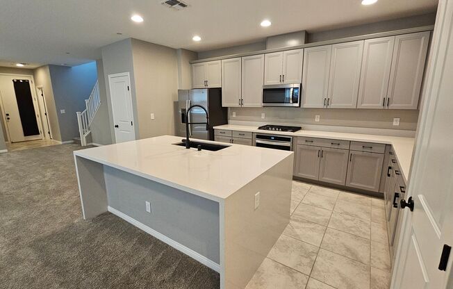GORGEOUS SUMMERLIN TOWNHOME