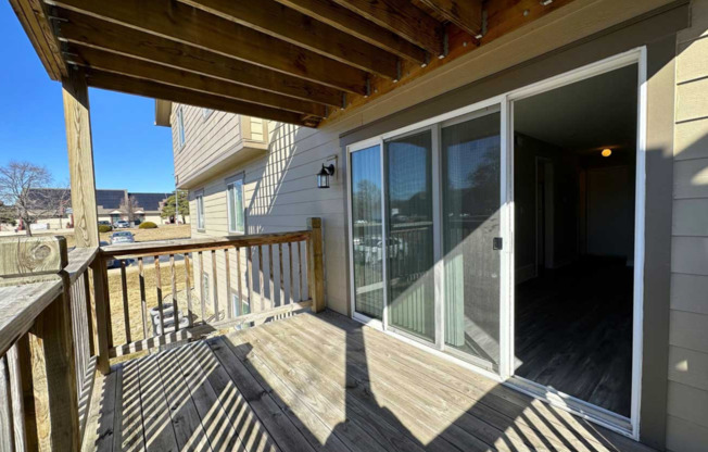 3 beds, 2 baths, 1,127 sqft, $1,595