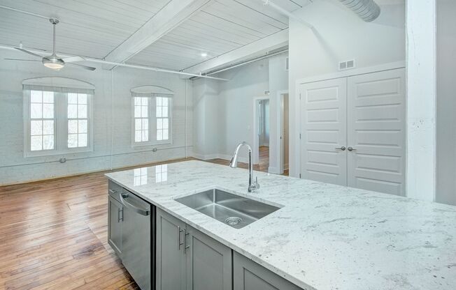 2 beds, 2 baths, 1,064 sqft, $1,850, Unit 211