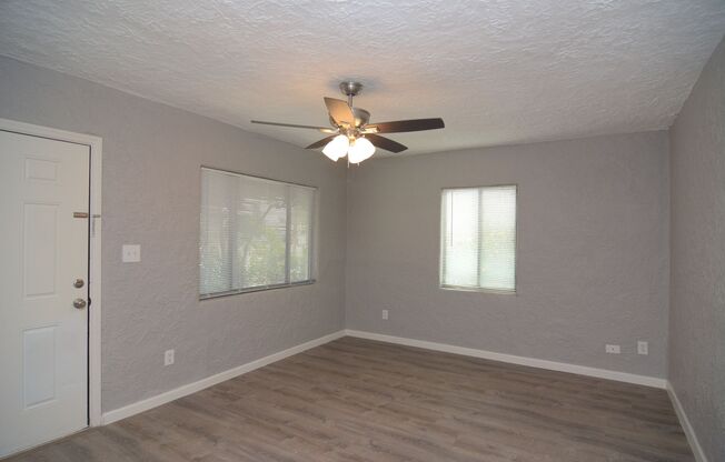 Remodeled 3 Bedroom 1 Bath Home! Central Tucson Location!