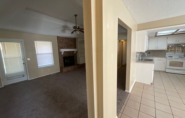 3 beds, 2 baths, $1,295