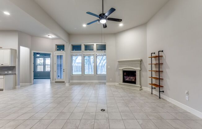 Open Concept 4/2.5 with Bonus Room