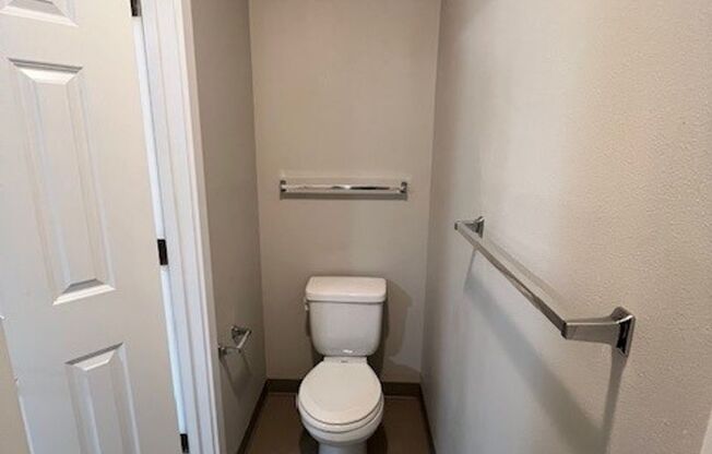 Studio, 1 bath, 172 sqft, $895, Unit A2
