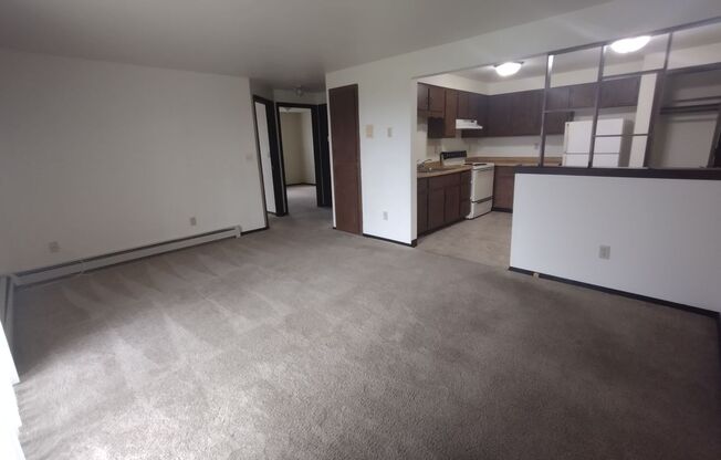 2 beds, 1 bath, 794 sqft, $1,139, Unit 1687-12