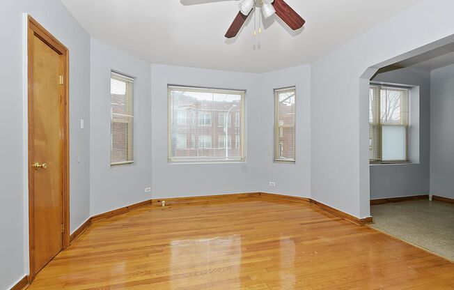 4736-4742 W 65th MOBILITY ZONE