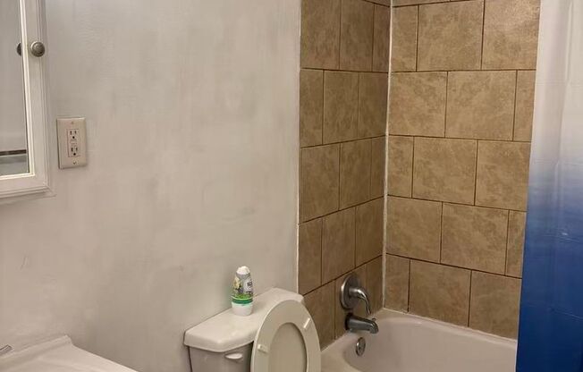 Three Bedroom and One bathroom apartment