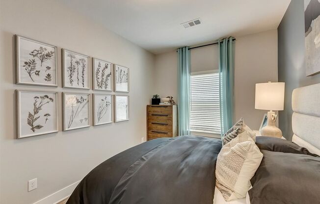 3 beds, 2.5 baths, 1,184 sqft, $1,750, Unit 4525 Colosseum Way