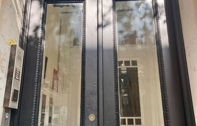 243 E 71 ST