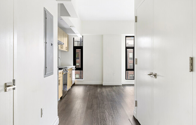 493 MYRTLE AVE