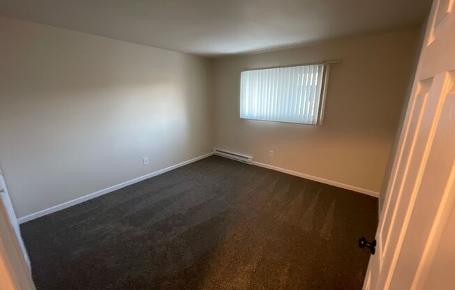 2 beds, 1 bath, 850 sqft, $829.99, Unit 1509-01