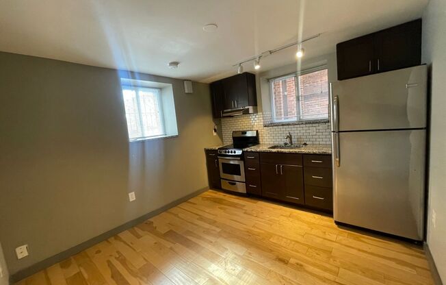 Studio, 1 bath, 350 sqft, $950, Unit 513Cath-B