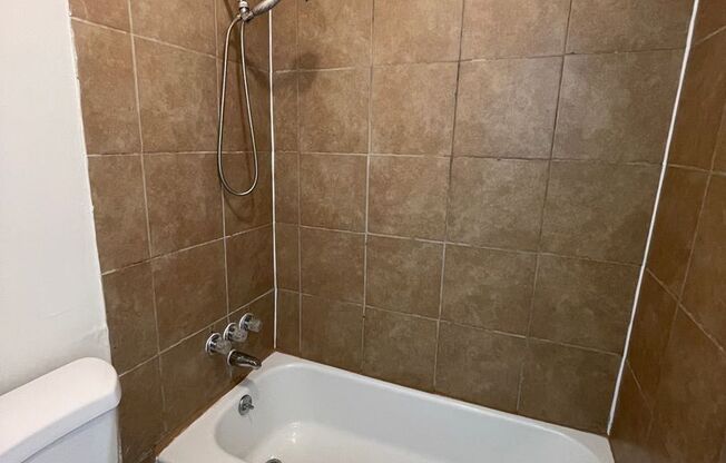 1 bed, 1 bath, 650 sqft, $975, Unit Fairlee B3-1