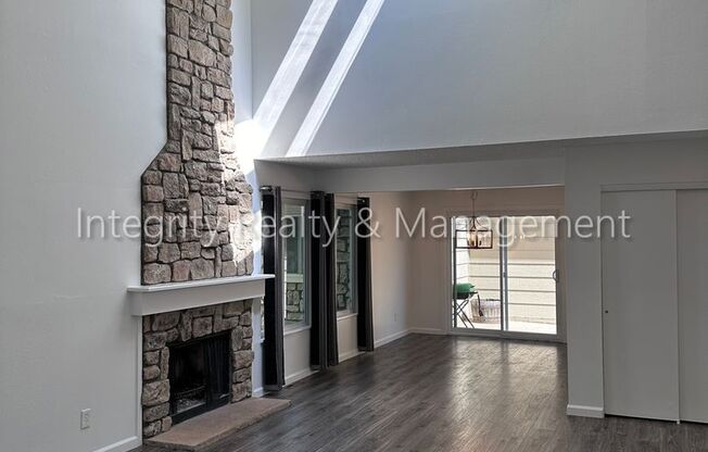 3 Bed/1.5 Bath, 1,468 Sqft - 3860 S Atchison Way #B Aurora, CO 80014