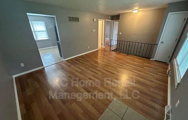 420 N JENNINGS RD
