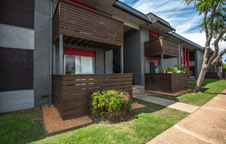 El Castillo Apartments exterior building