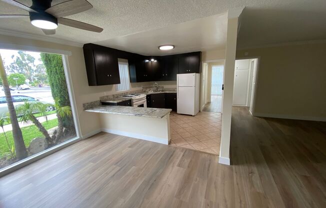 2 beds, 1 bath, 831 sqft, $2,695, Unit 8