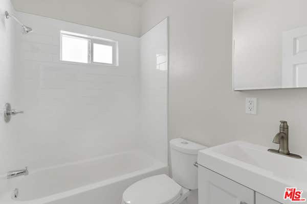 1507 W 50 ST