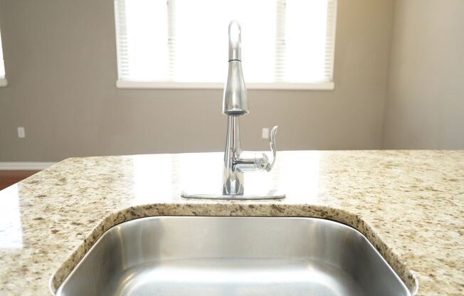 1 bed, 1 bath, 710 sqft, $1,615, Unit Apt #202