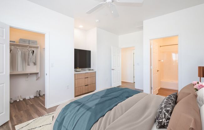 3 beds, 2.5 baths, 1,322 sqft, $1,699, Unit 202