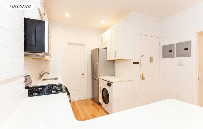 486 E 74 ST