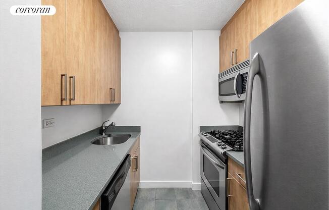 2 beds, 1 bath, 900 sqft, $5,000, Unit 3S