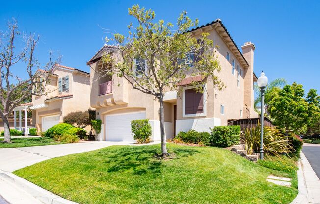 3 Bd Home in the San Raphael Gated Community!